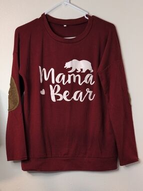 Mama Bear Graphic Pullover Sweatshirt - Burgundy